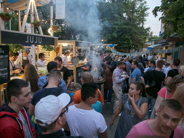 Сеть ресторанов "Правый берег" провела в Ростове фестиваль "Food & Joy"